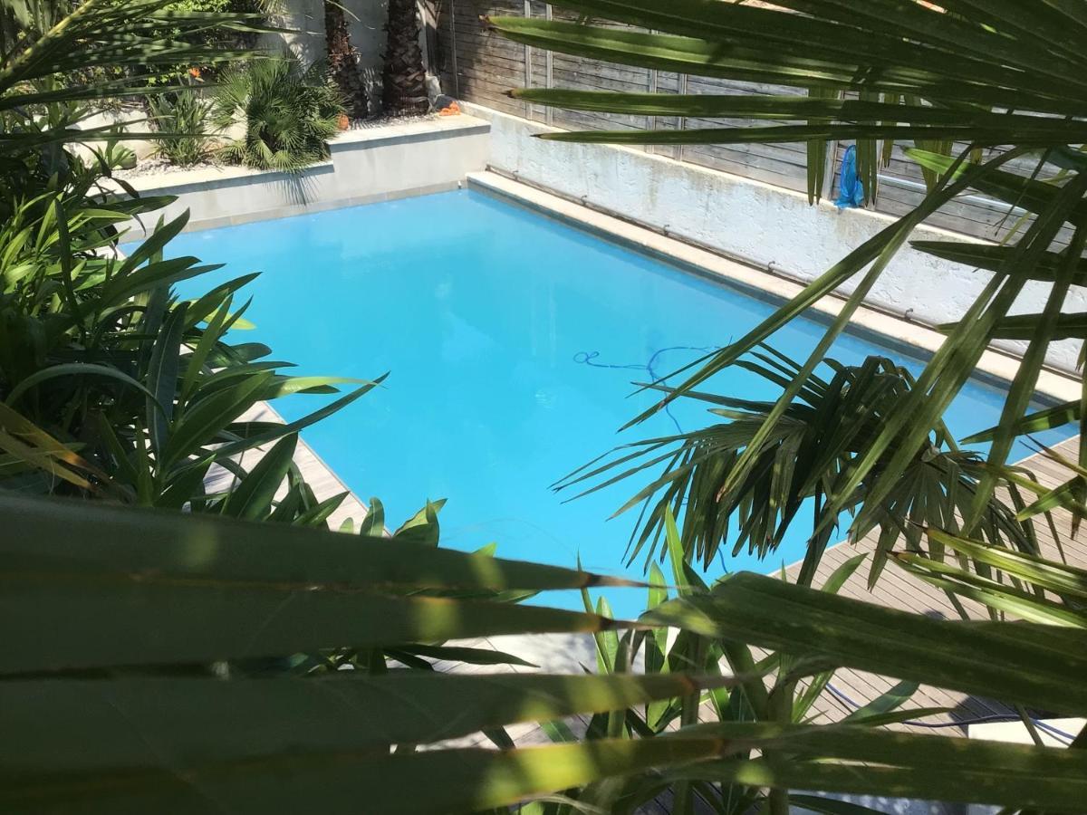 2 Pieces Rez-De-Jardin Dans Maison Avec Piscine Villeneuve-Loubet Kültér fotó