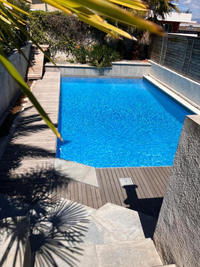 2 Pieces Rez-De-Jardin Dans Maison Avec Piscine Villeneuve-Loubet Kültér fotó