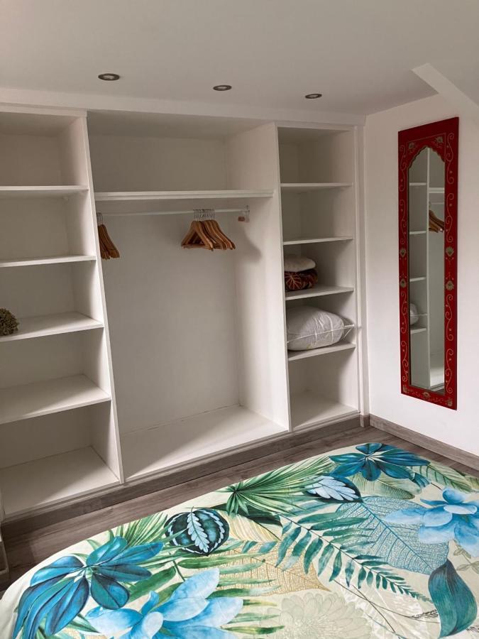 2 Pieces Rez-De-Jardin Dans Maison Avec Piscine Villeneuve-Loubet Kültér fotó
