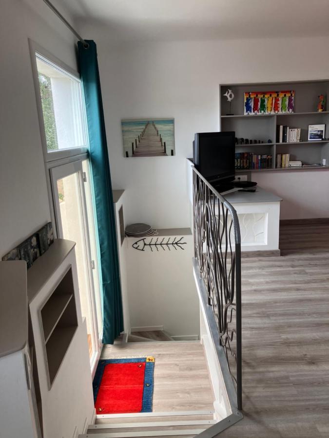 2 Pieces Rez-De-Jardin Dans Maison Avec Piscine Villeneuve-Loubet Kültér fotó