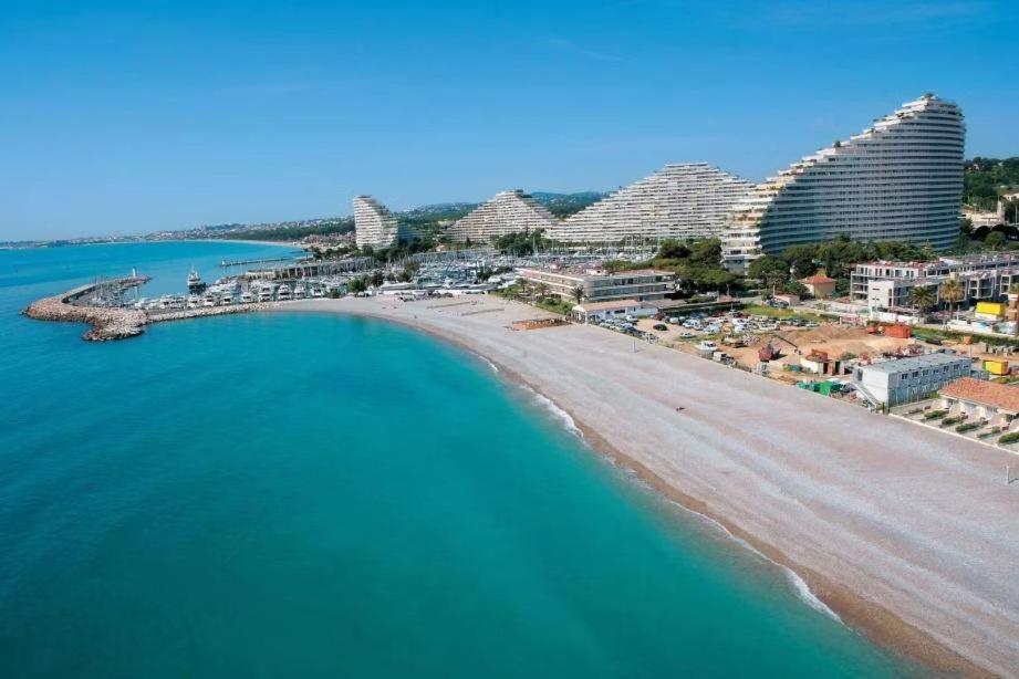 2 Pieces Rez-De-Jardin Dans Maison Avec Piscine Villeneuve-Loubet Kültér fotó