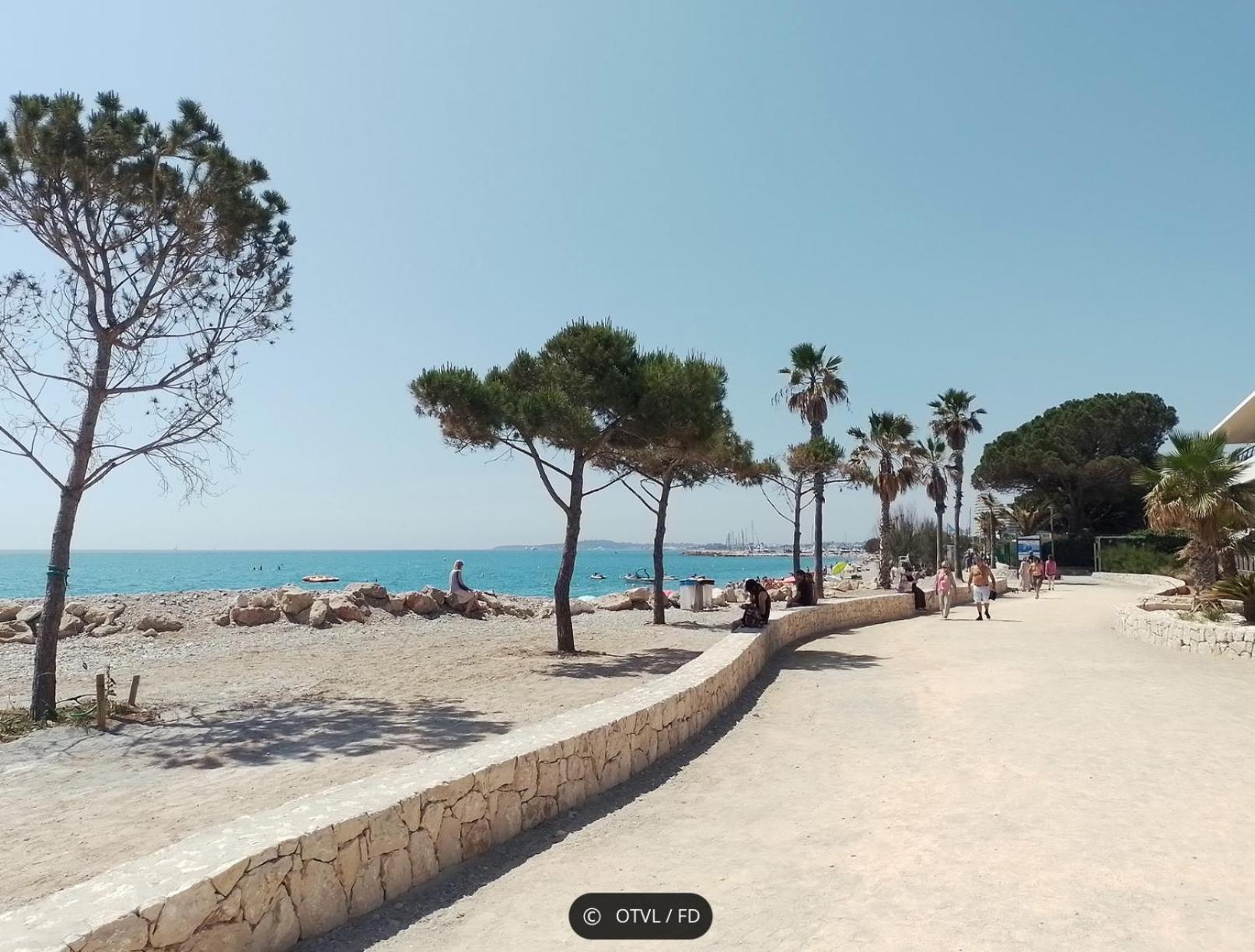 2 Pieces Rez-De-Jardin Dans Maison Avec Piscine Villeneuve-Loubet Kültér fotó