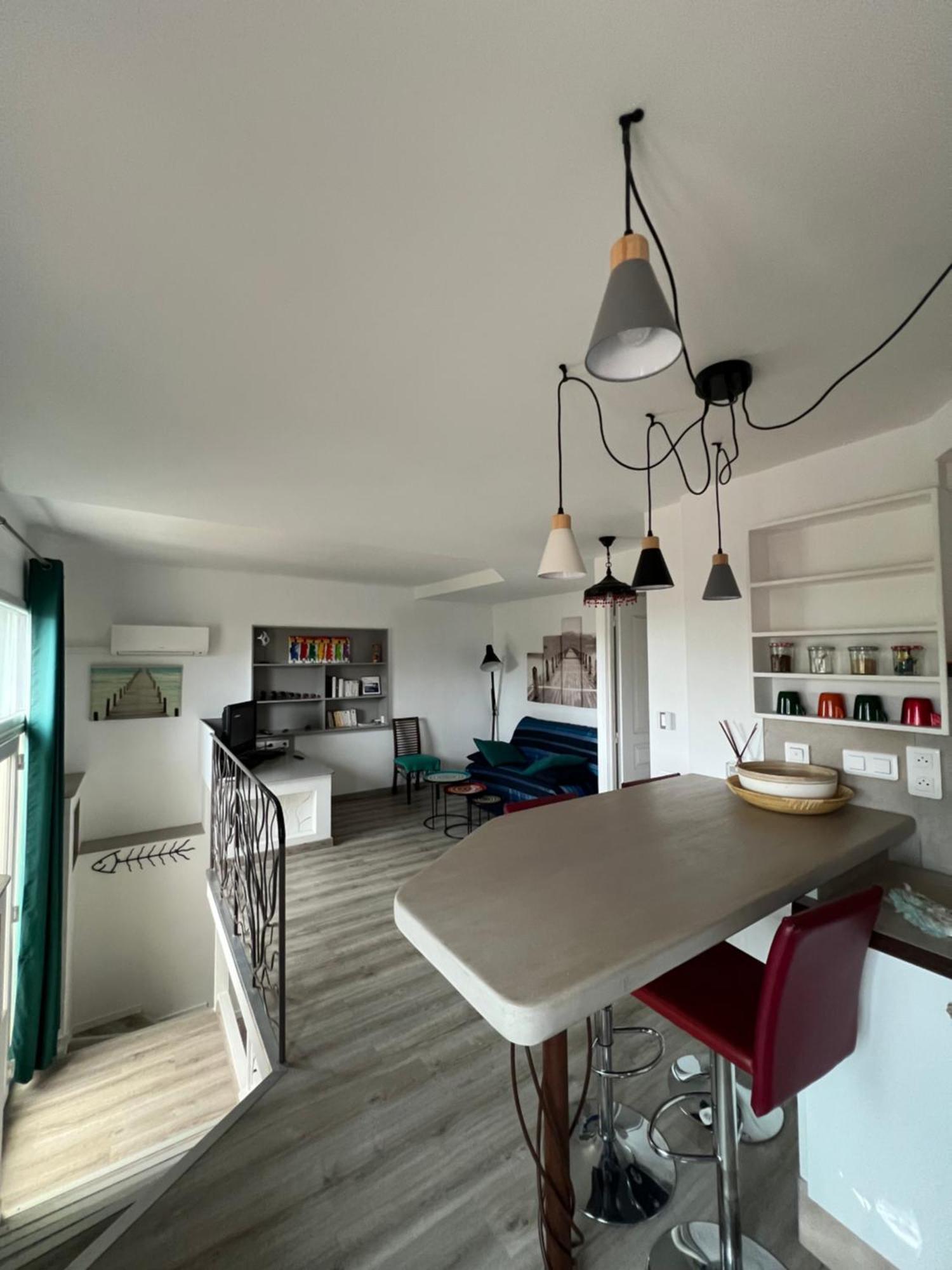 2 Pieces Rez-De-Jardin Dans Maison Avec Piscine Villeneuve-Loubet Kültér fotó