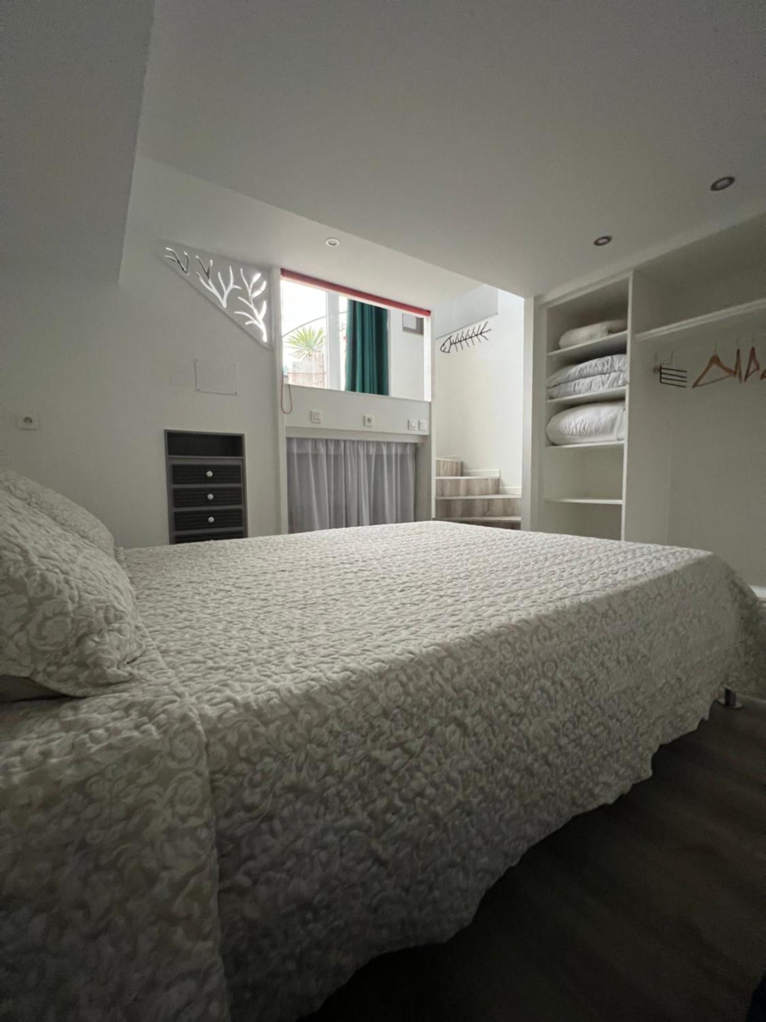 2 Pieces Rez-De-Jardin Dans Maison Avec Piscine Villeneuve-Loubet Kültér fotó